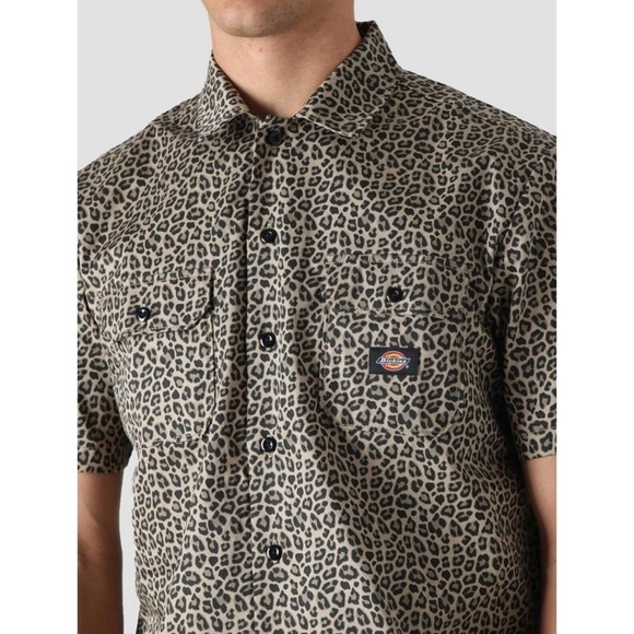 DICKIES Silver Firs Short Sleeve Shirt Leopard Print Men’s XS Unisex - Picture 6 of 12